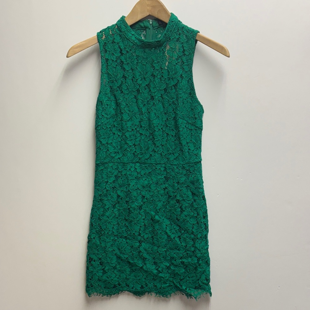 NWT Lace Cocktail Dress, Emerald Green 💚
